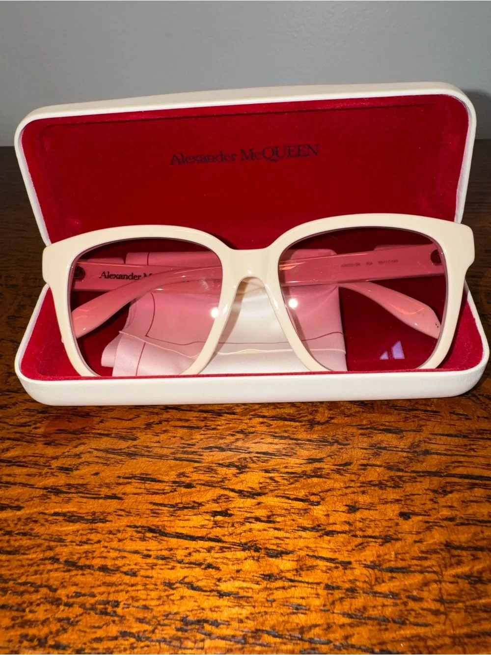 NWOT Alexander McQueen White/Cream Sunglasses with Pink Gradient Lenses